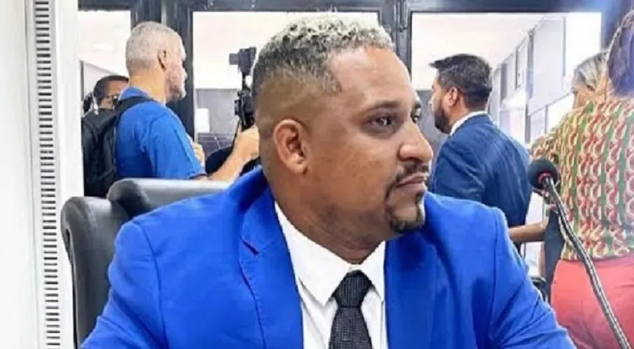 Vereador é punido após chamar primeira-dama de 