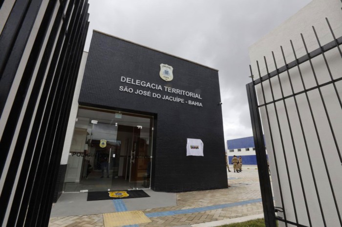 Segurança de São José do Jacuípe ganha reforço com a entrega de unidade conjugada das polícias; Estado também inaugurou obras de infraestrutura