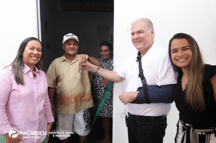 Gestão Djalma Beltrão entrega mais de 100 residências em a população de Piaçabuçu