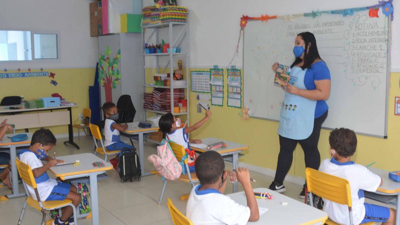 Após decisão judicial, prefeitura anuncia funcionamento das escolas municipais nesta segunda (30)
